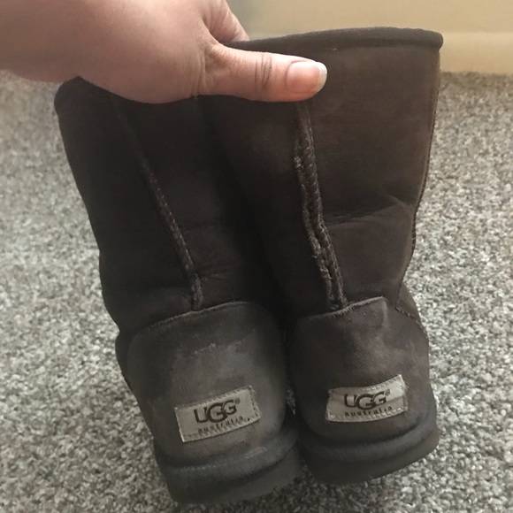 UGG Woman’s Short Boots Size 8 - Picture 6 of 8